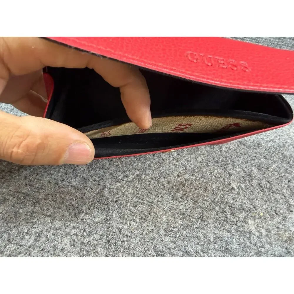 Guess Red Shell Case Holder Magnetic Button Clasp Eyeglass/Reading Glasses Case